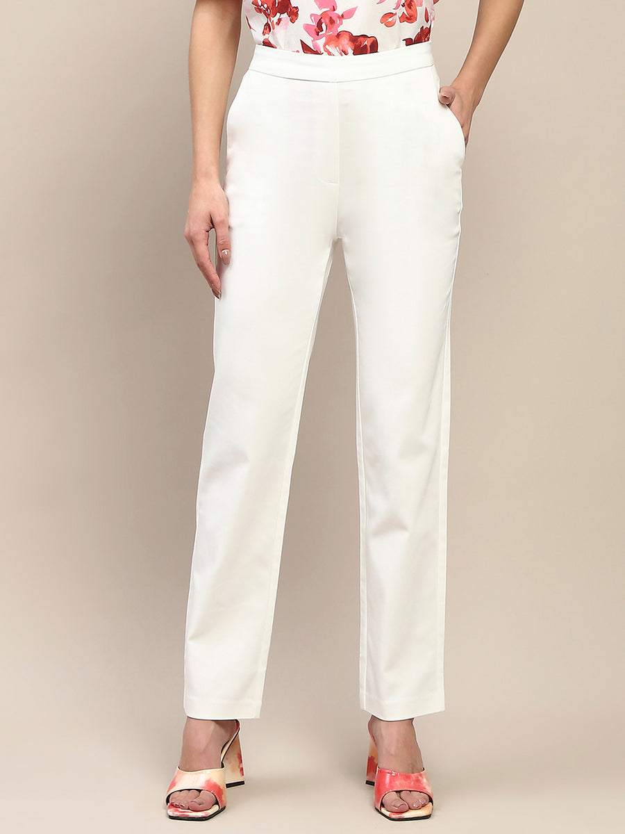 Madame Solid Side Zipper And Pocketed White Trousers