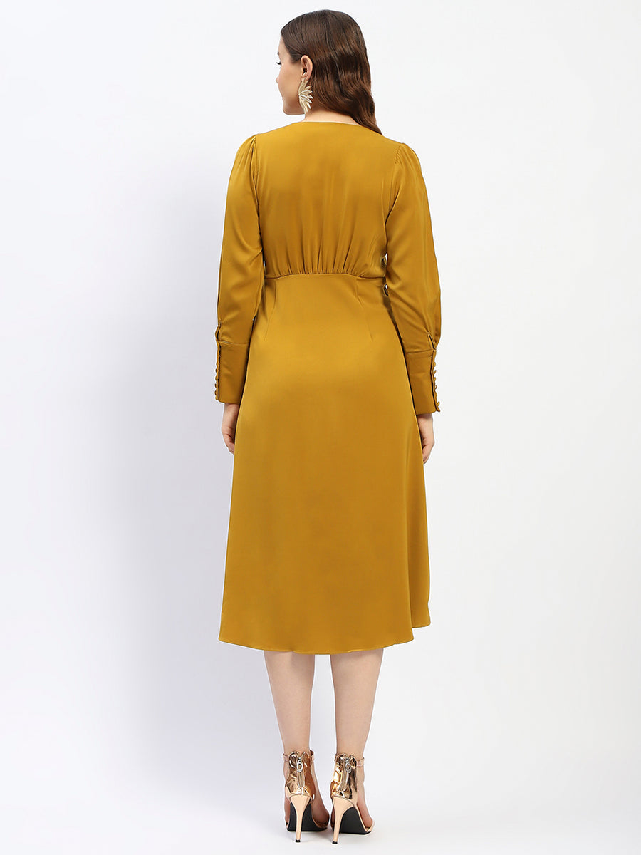 Madame Empire Waist Chain Accented Mustard Midi Dress