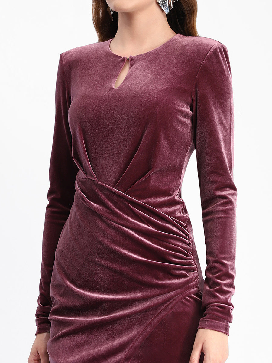 Madame Front Ruched Detailed Solid Mauve Midi Velvet Dress